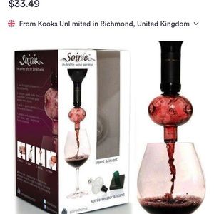 Soirée in wine bottle aerator